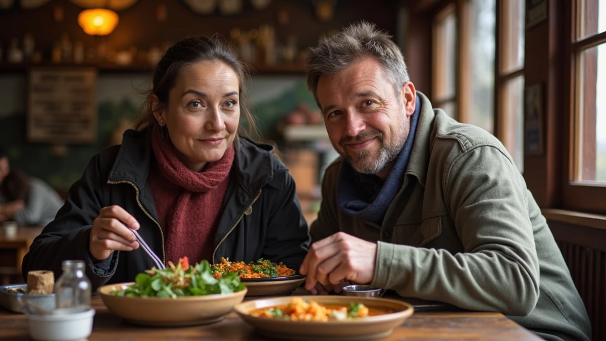 Ein internationales Paar teilt ein traditionelles Essen in einem Restaurant in Bhutan